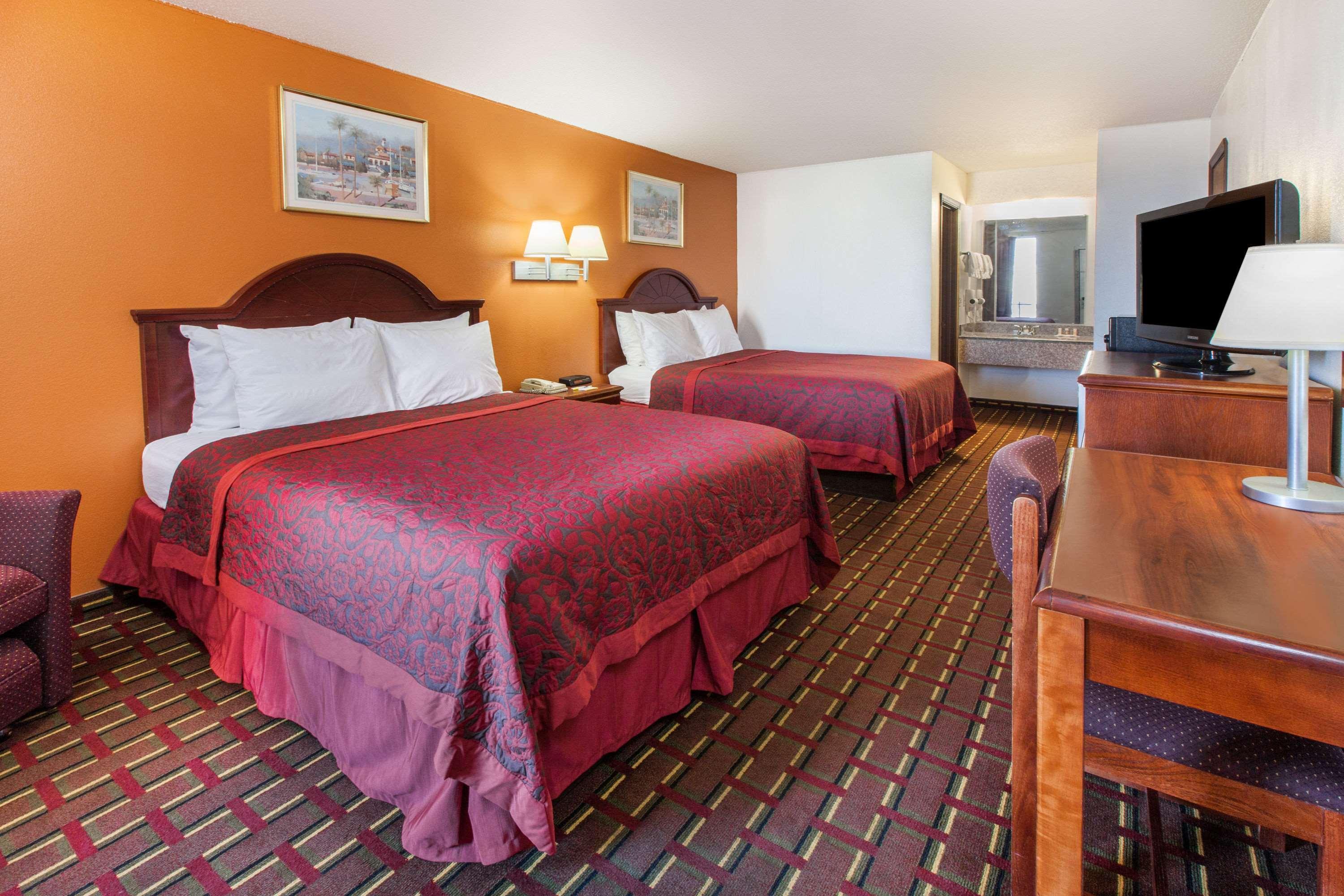 Days Inn By Wyndham El Reno Bagian luar foto